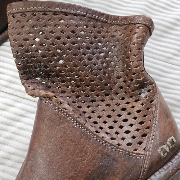 BED STU COBBLER Series Brown perforated ankle wedge boots. Size 7 - Picture 6 of 11